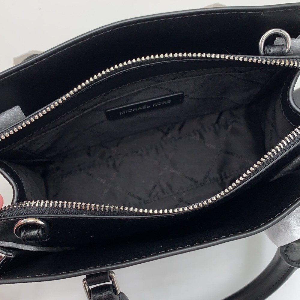MICHAEL KORS
Sheila Small Faux Saffiano Leather Satchel
Black/Silver - Picture 14 of 16